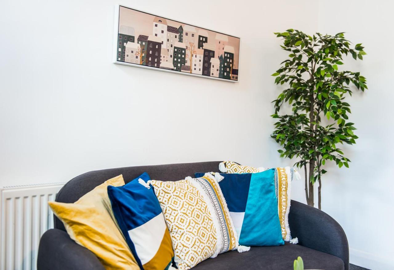 Ranby House - Cosy 2 Bed Home With Free Parking & Netflix By Rocketbnb * Coventry