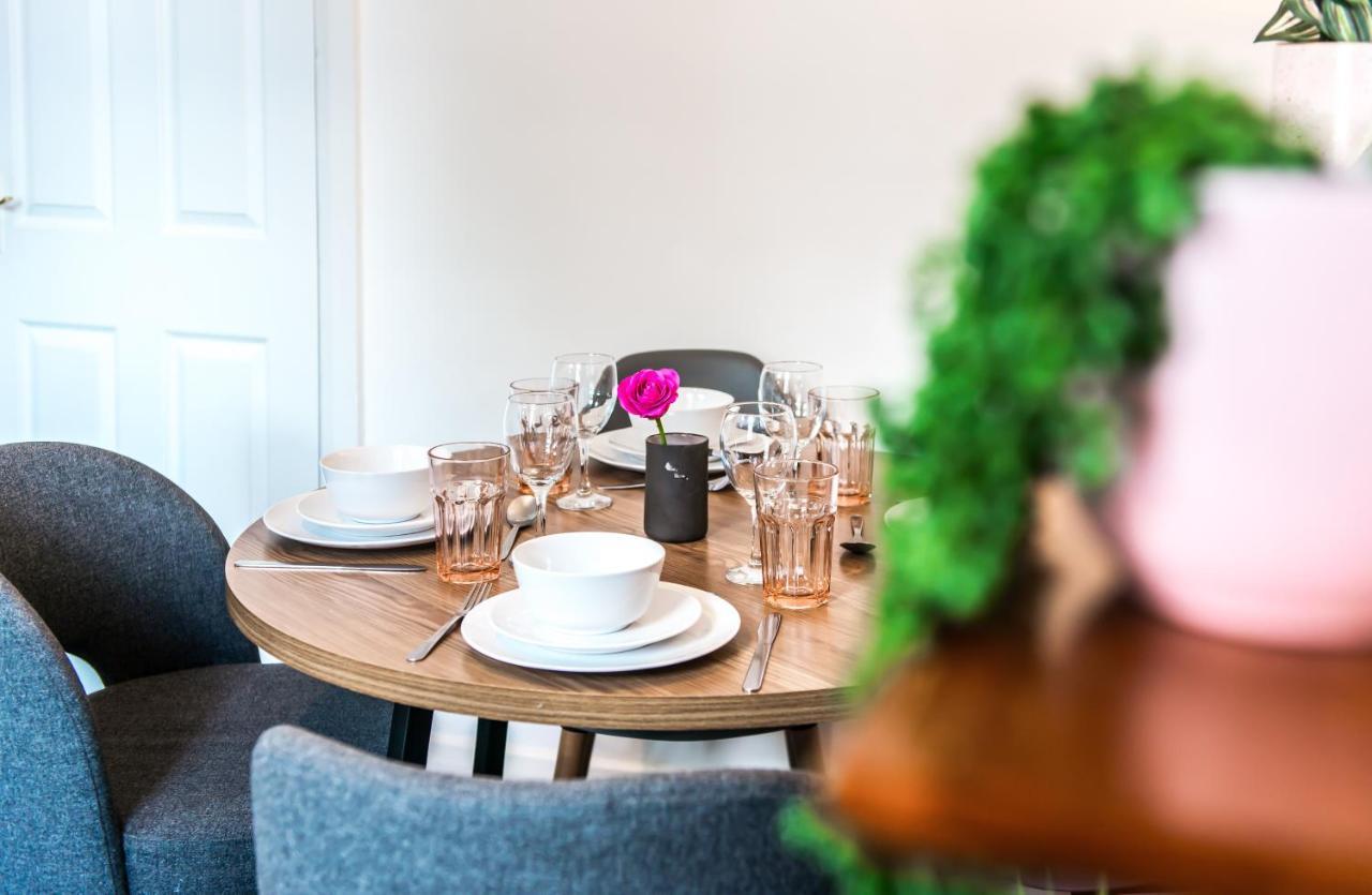 Holiday home Ranby House - Cosy 2 Bed Home With Free Parking & Netflix By Rocketbnb Coventry