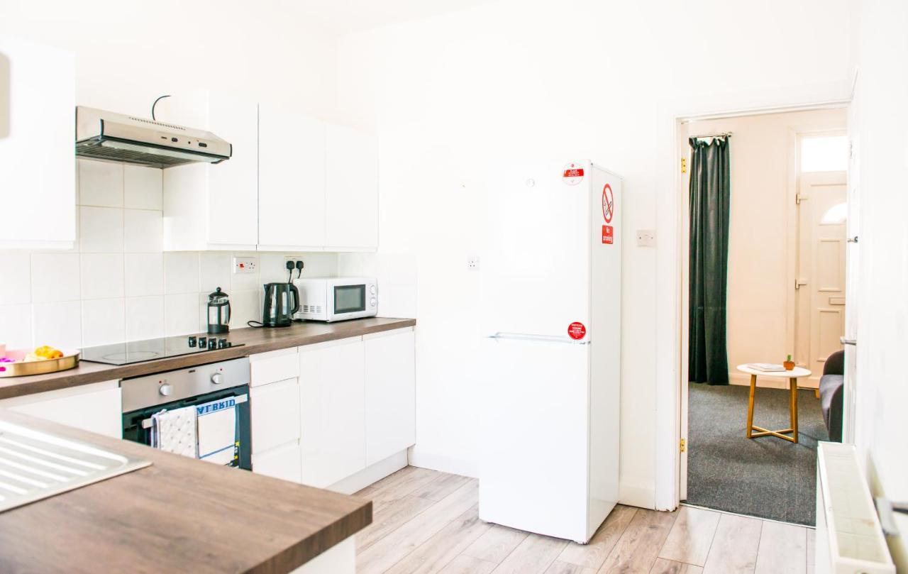 Ranby House - Cosy 2 Bed Home With Free Parking & Netflix By Rocketbnb Coventry